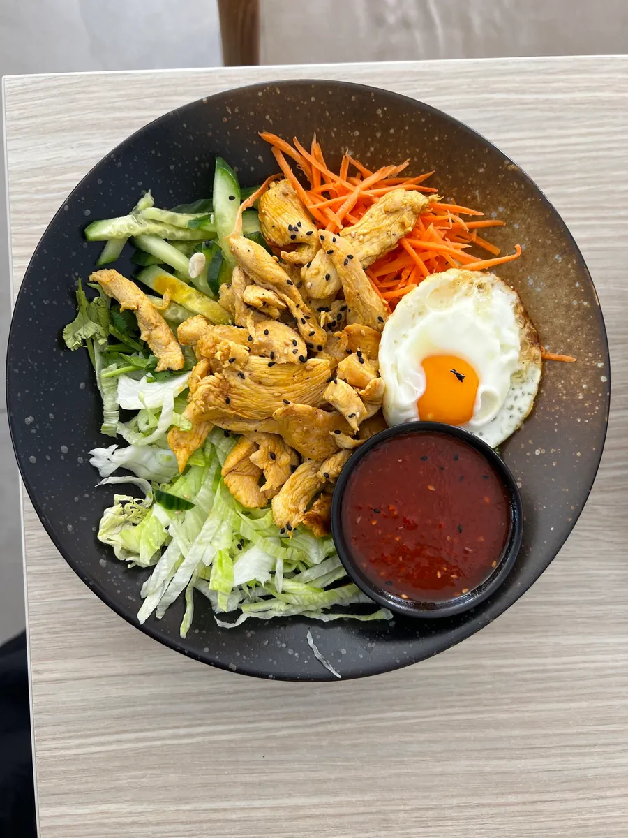 Poke udon – kuracie